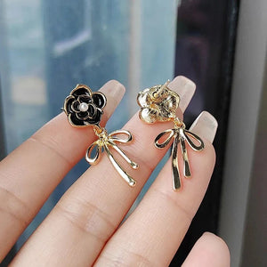 BLACK ROSE EARRINGS