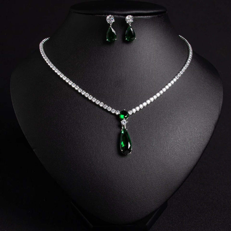 Classic Crystal Drop Shape Necklace Set with Drop Earrings – Elegant Fashion Jewelry for Women